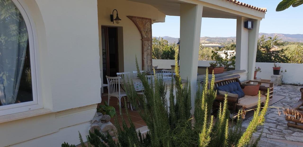 Villa Renzo E Lucia Sant Isidoro  Buitenkant foto