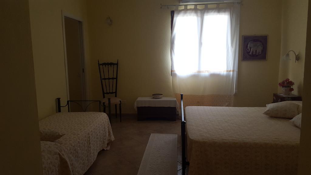 Villa Renzo E Lucia Sant Isidoro  Buitenkant foto