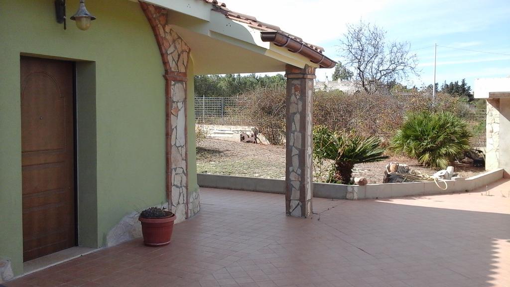 Villa Renzo E Lucia Sant Isidoro  Buitenkant foto