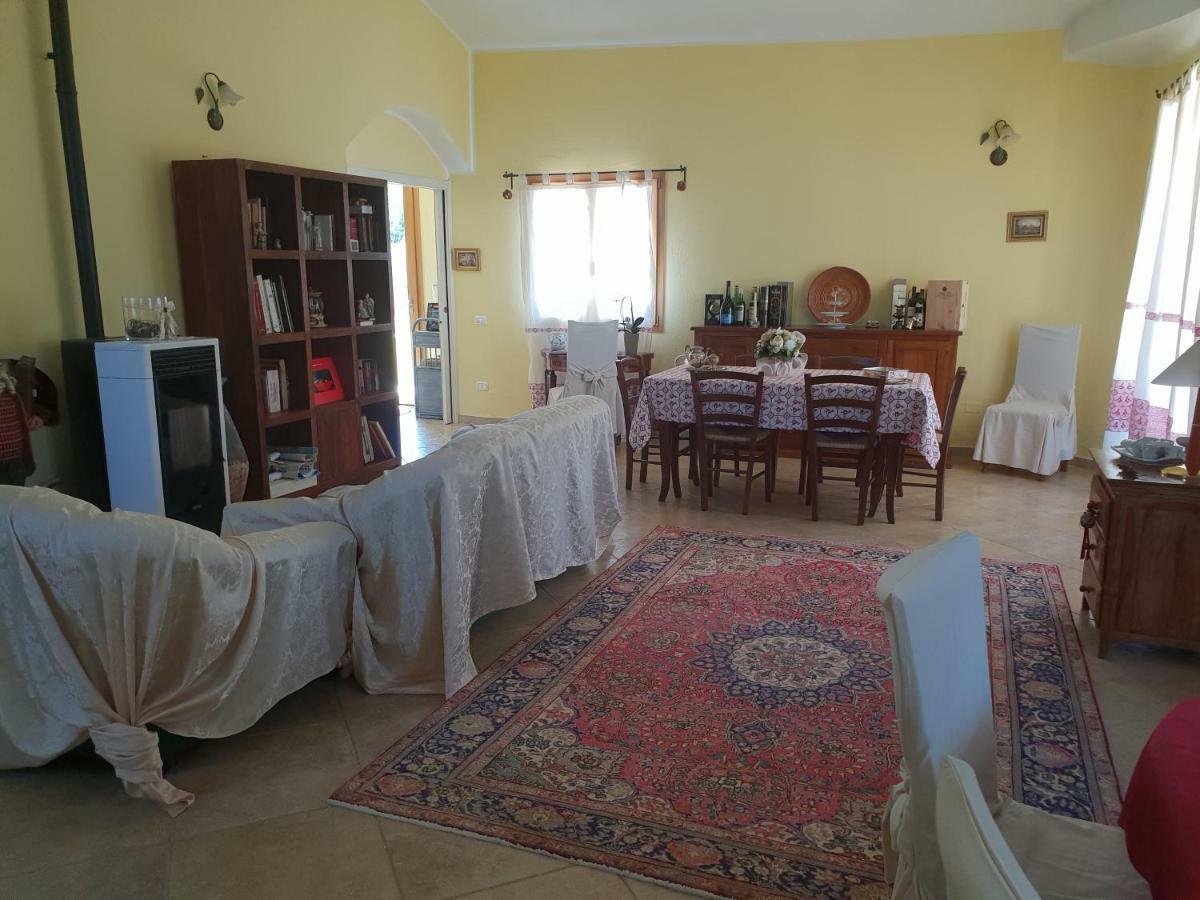 Villa Renzo E Lucia Sant Isidoro  Buitenkant foto