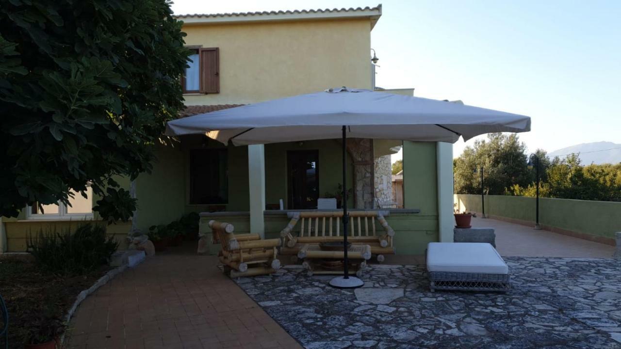 Villa Renzo E Lucia Sant Isidoro  Buitenkant foto