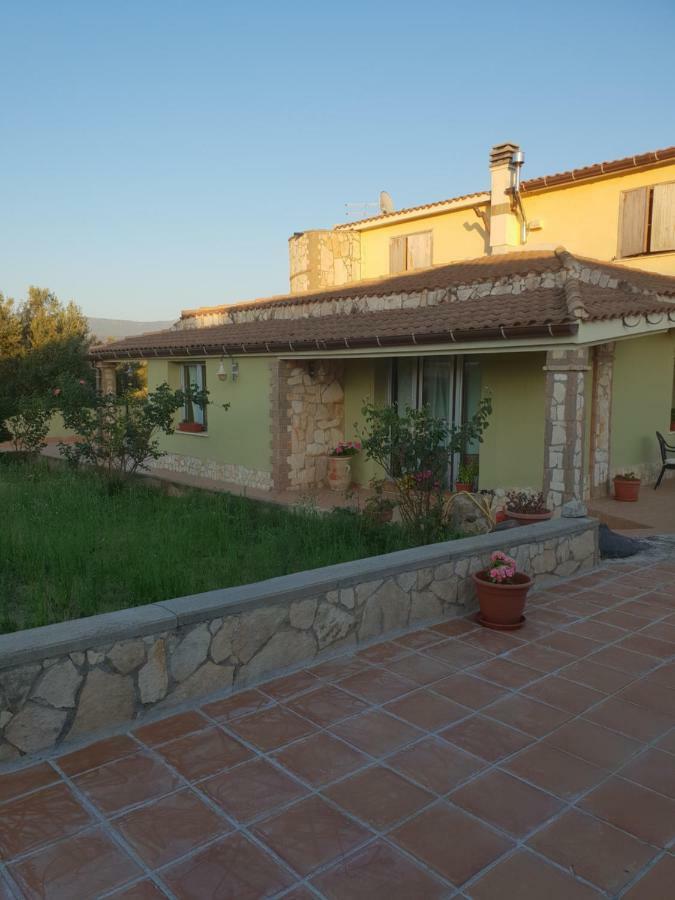 Villa Renzo E Lucia Sant Isidoro  Buitenkant foto